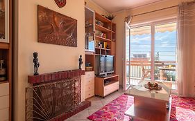 Sea View Apartment 100M From The Beach